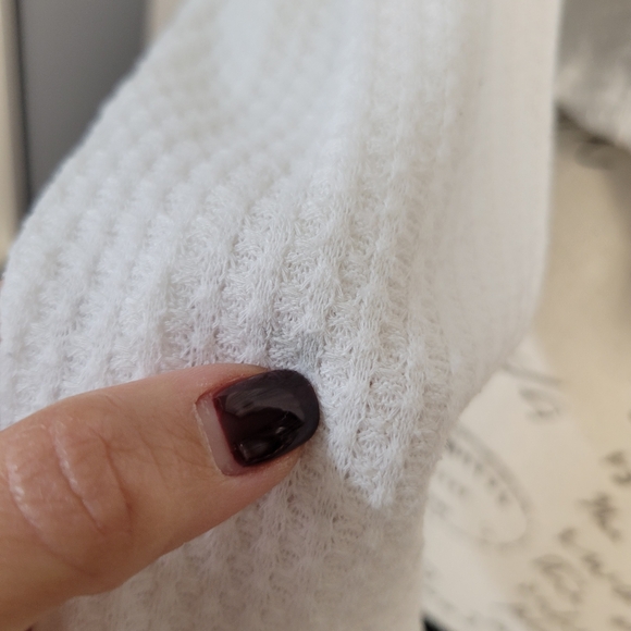 2/$16 Long Sleeve Waffleknit Cropped Thermal Tops White Pink XS-S - Picture 11 of 11